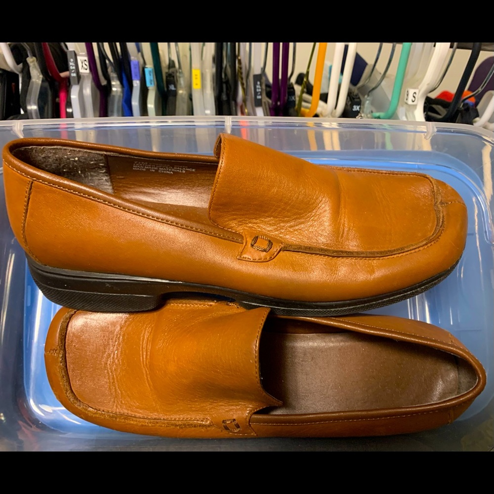 Dress shoe